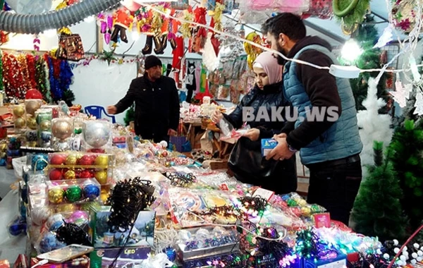 Bakıda Yeni il “yolka”sı neçəyə başa gəlir? – VİDEOREPORTAJ