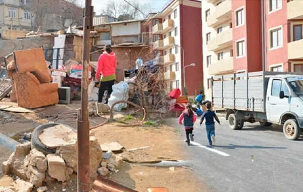 Dövlət ağır vəziyyətdə yaşayan ailələrə ev verdi (FOTO)