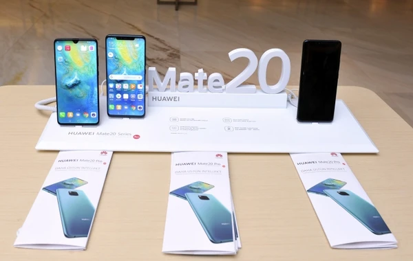 Huawei özünün Mate 20 seriya və Mate 20 RS Porsche Design modelini təqdim etdi