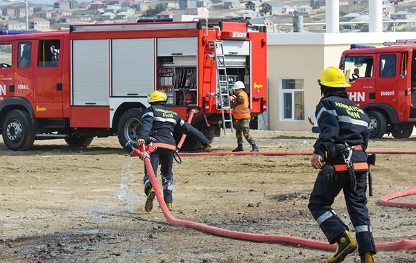 Bakıda yanğın: 10 nəfər təxliyə edildi