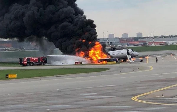 "Şeremetyevo"da yanan təyyarənin qara qutusu açıldı