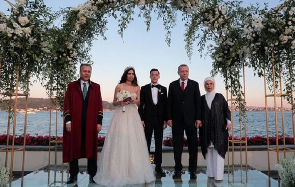 Ərdoğan Məsut Özilin nikah şahidi oldu - FOTO