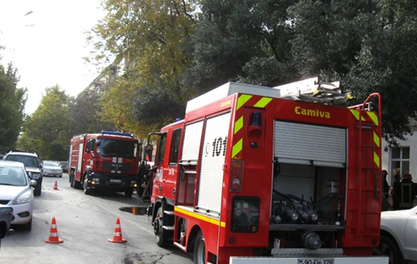 Bakıda çoxmərtəbəli yaşayış binasında yanğın