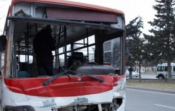 SON DƏQİQƏ - Bakıda avtobus QƏZASI - Ölən və yaralananlar var – FOTO