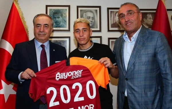 Emre Mor rəsmən “Qalatasaray”da