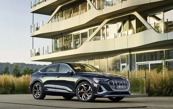 Los Ancelesdə yeni Audi e-tron Sportback modeli təqdim olundu