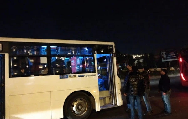 Bakıda sərnişin avtobusları toqquşub - FOTO