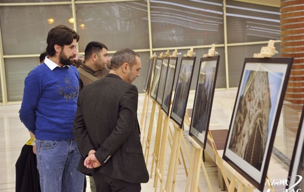 Bakıda Nəsiminin Suriyadakı məqbərəsinin fotolarından ibarət sərgi açılıb - FOTO