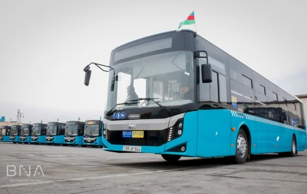 Bakıda 12 metrlik avtobuslar xəttə buraxıldı - FOTO