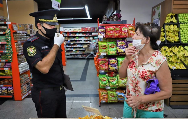 Bakı polisindən COVID-19 ilə bağlı reyd - FOTO