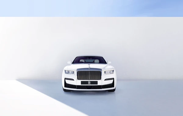 Yeni ROLLS-ROYCE GHOST - Sadəlikdə mükəmməllik