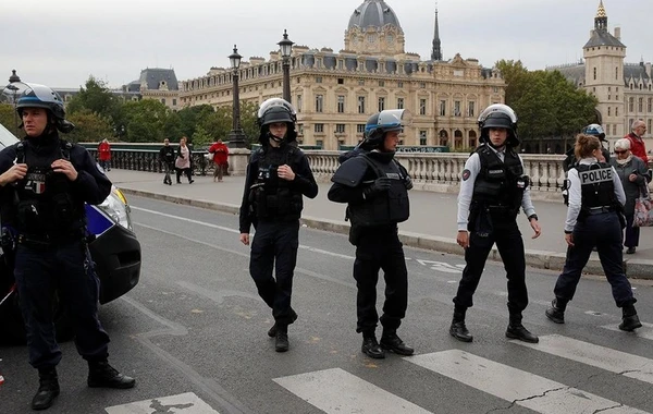 Parisdə polislə aksiyaçılar arasında qarşıdurma olub