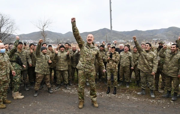 Bir qrup hərbçi “Qubadlının azad olunmasına görə” medalı ilə təltif edilib - SİYAHI