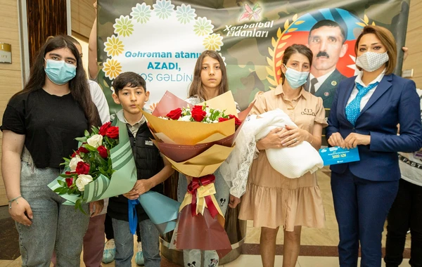 Daha 3 şəhidin yeni doğulan övladına hesab açılacaq - FOTO