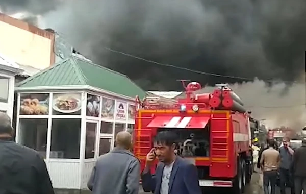 Bərdədə bazarda baş verən güclü yanğın söndürüldü - YENİLƏNİB - VİDEO