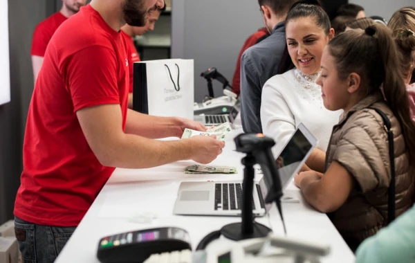 Bakıda Alma Store mağazasının açılışında Mac, iPad və iPhone xüsusi qiymətlərlə təklif ediləcək