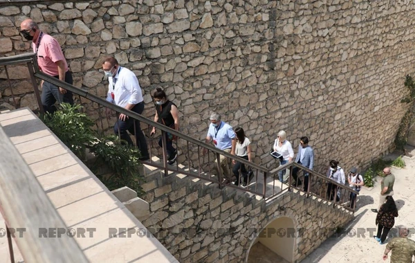 Xarici diplomatlar Şahbulaq qalasında olublar - YENİLƏNİB - FOTO