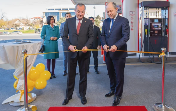 Yelo Bank LUKOYL Azərbaycan ilə birgə əməkdaşlıq çərçivəsində ilk özünəxidmət mərkəzini istifadəyə verdi