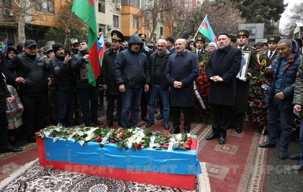 Şuşada şəhid olan əsgər İkinci Şəhidlər xiyabanında dəfn olunub - FOTO - YENİLƏNİB 2