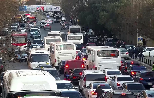 Bakıda gecikmə ilə hərəkət edən avtobusların sayı 150-ni ötdü