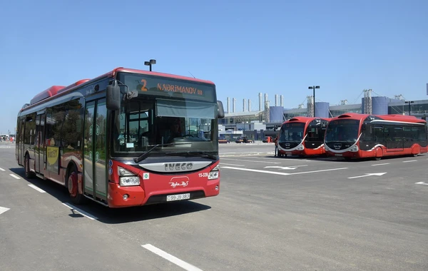 Paytaxt yollarında sıxlıq - 134 avtobus gecikir