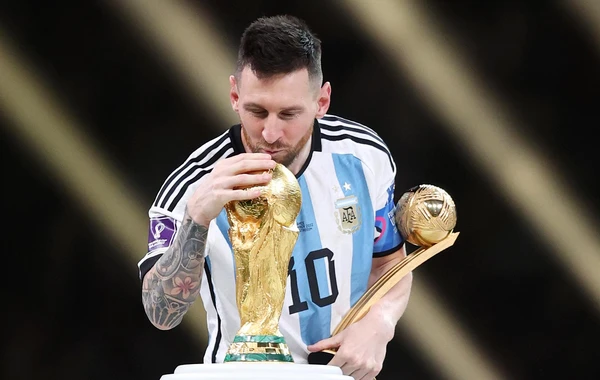 Messi yumurta rekordunu qırdı - FOTO