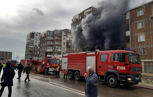 Abşeronda yaşayış binasındakı yanğın söndürülüb - VİDEO - YENİLƏNİB-2