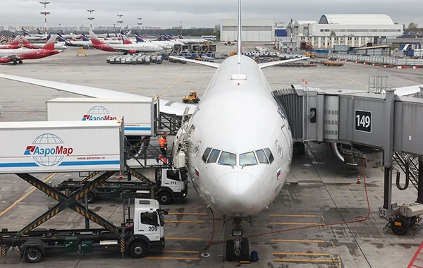 Moskva aeroportlarında təyyarələr kütləvi şəkildə gecikir, 21 reys ləğv olunub