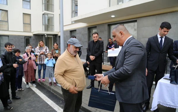 Füzuliyə yola salınan 22 ailəyə mənzillərinin açarları təqdim olunub - YENİLƏNİB + FOTO