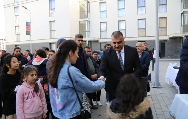 Füzuliyə köçən ailələrə mənzillərinin açarları təqdim edildi - FOTO - YENİLƏNİB