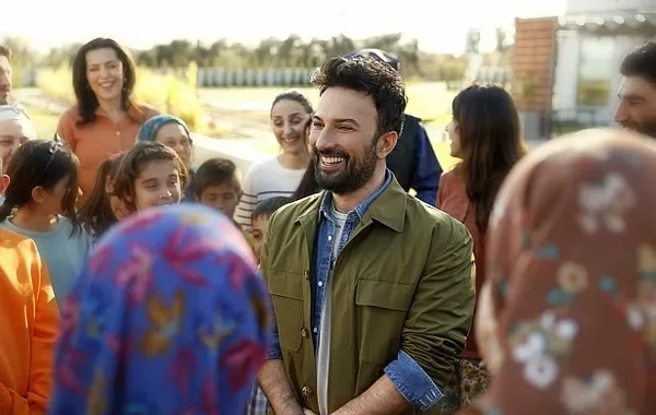 Tarkan uzun müddətdən sonra ilk dəfə kamera qarşısında - FOTO