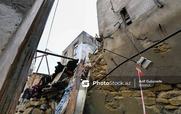 Bakıda uçqun baş verib - Ölən var