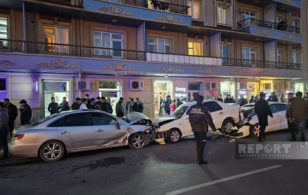 Naxçıvanda zəncivari qəza: 5 avtomobil toqquşub, 1 nəfər xəsarət alıb