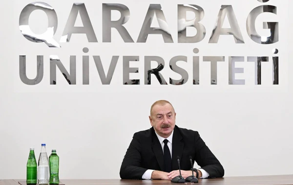 İlham Əliyev Qarabağ Universitetinin tələbələri ilə görüşdə Azərbaycan hərbçilərinin qəhrəmanlığından danışıb