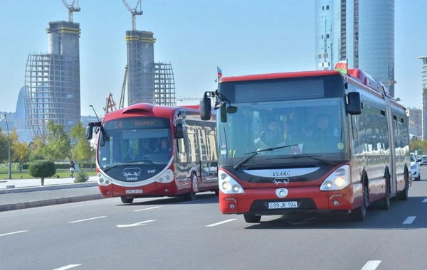 Два регулярных маршрута в столице переданы BakuBus