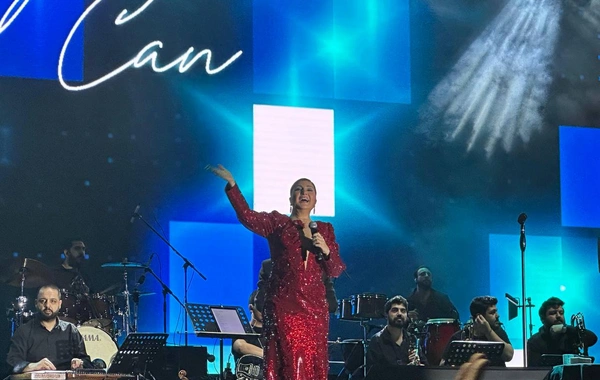 Bakıda konsert verən Sibel Can: İkinci vətənimdə olmaq mənim üçün şərəfdir