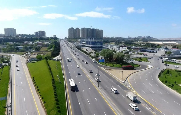 Bakı-Sumqayıt yolundakı tıxaca əlac tapıldı - Park and Ride paytaxtın əsas problemini həll edəcək?