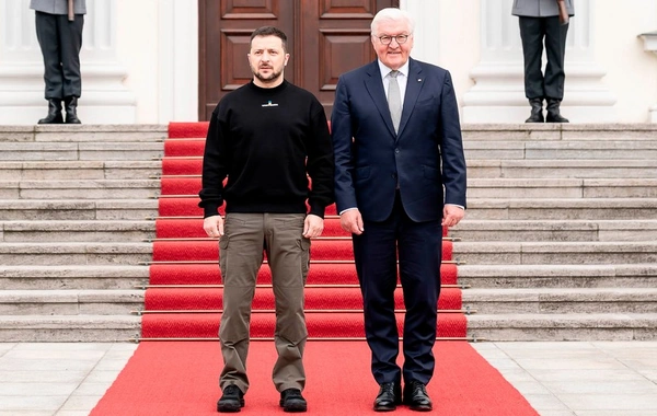 Zelenski Almaniyanın Prezidenti ilə Ukraynanın ehtiyaclarını müzakirə edib