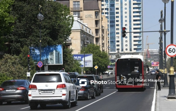 Bakı yollarının zolaqlı problemi: Çıxış yolu nədir?