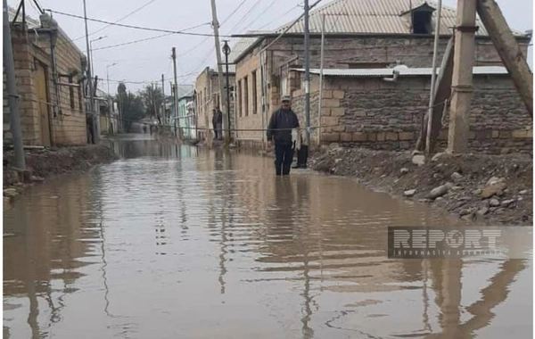 Gəncədə intensiv yağışlar ciddi fəsadlar törədib