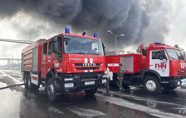 В Баку к месту сильного пожара привлечены 6 бригад скорой помощи - TƏBİB