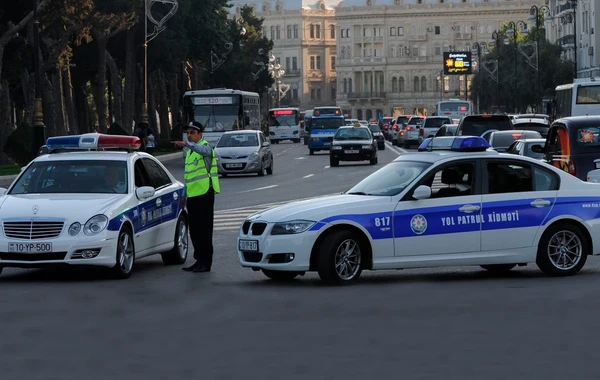 В Баку на ряде улиц и проспектов будет изменено направление движения транспорта