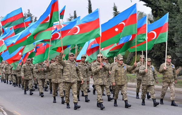 İkinci Fəxri Xiyabanda şəhidlərin məzarları ziyarət olunur