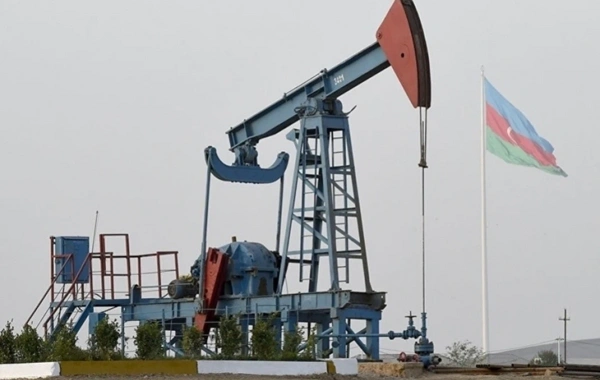 Цена на нефть марки Azeri Light превысила 75 долларов