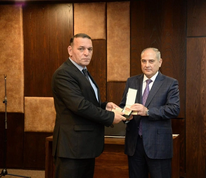 Azərbaycanda vəzifəli şəxs qəzada həlak oldu