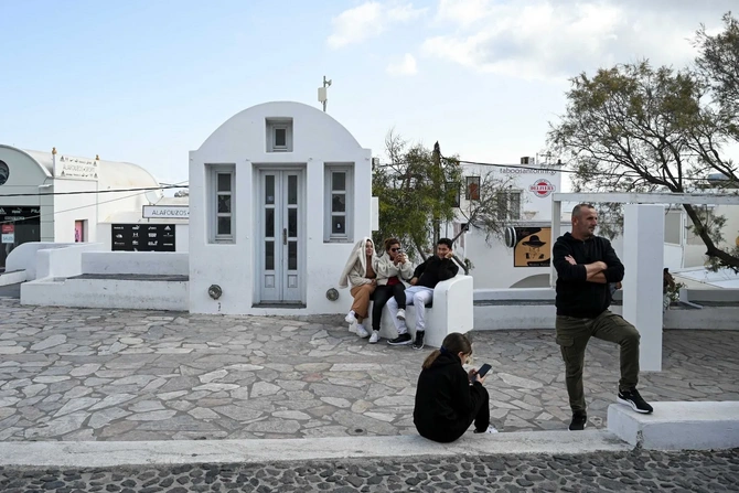 Santorinidə zəlzələ həyəcanı – Adada fövqəladə vəziyyət elan olundu