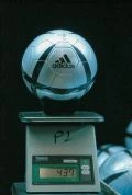 Как Adidas делает футбольные мячи (41 фото)