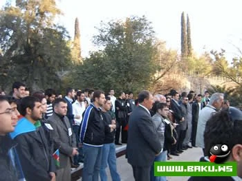 Kiprde yaşayan Azerilerin Xocalı Genosidine qarşı keçirilimiş aksiyadan fotolar.
