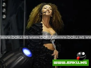 Roya - Men Size Gostererem - Konsert foto