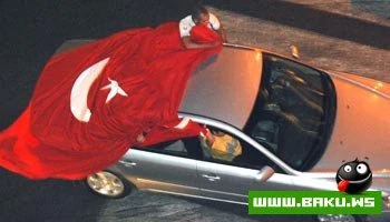 Turkiye yarım finalda - Bakıda gece partlayışı !